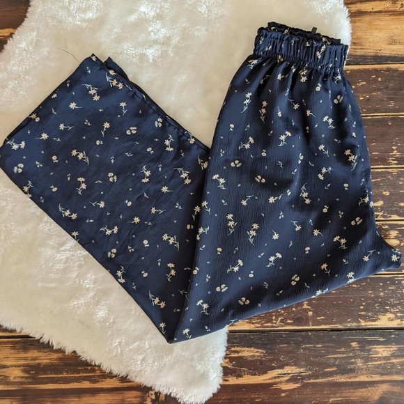 Wide Leg Navy Paper Bag Pants - Picture 1 of 4